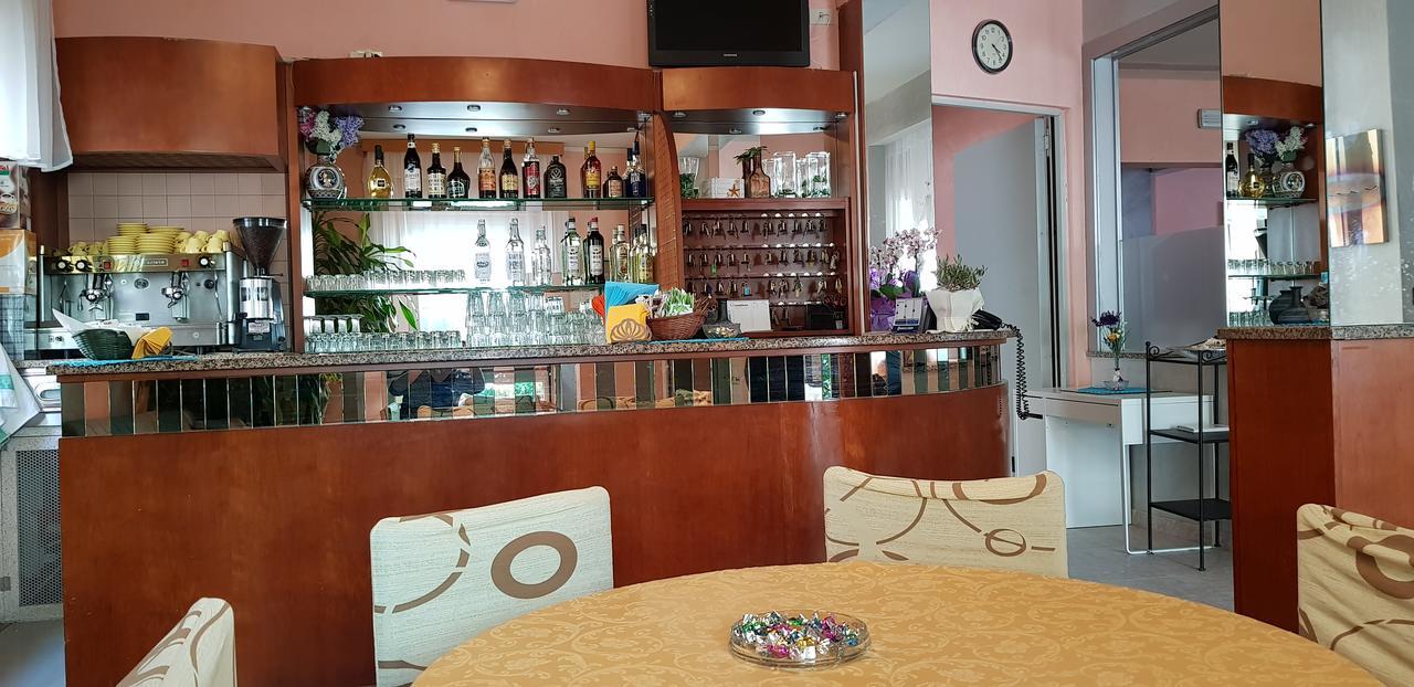 Hotel Alba Rimini Exterior photo