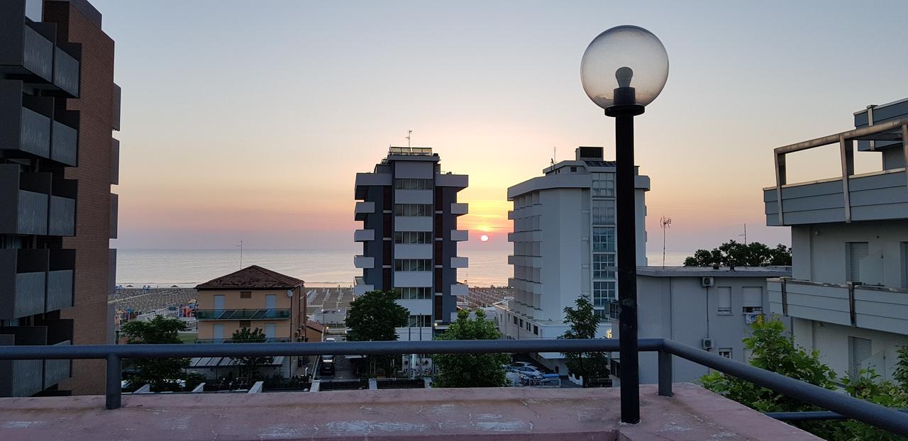 Hotel Alba Rimini Exterior photo